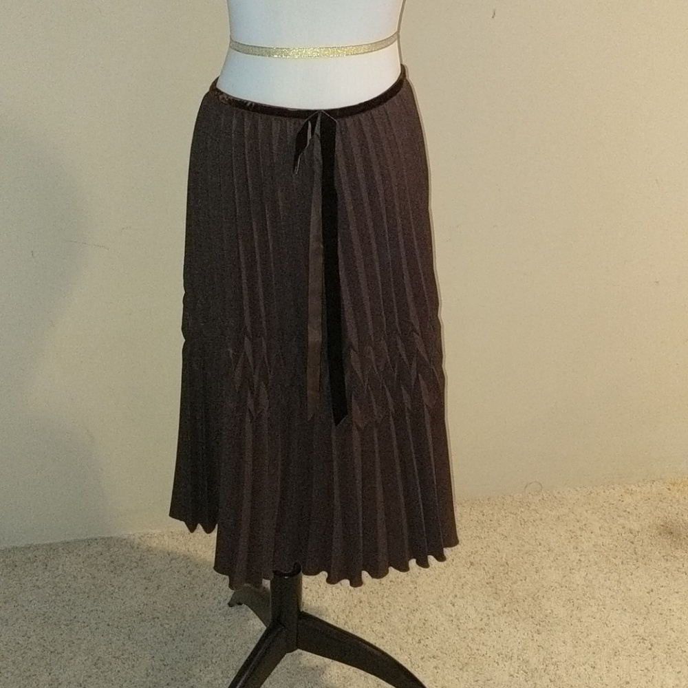 The Wrights brown pleated skirt size 10